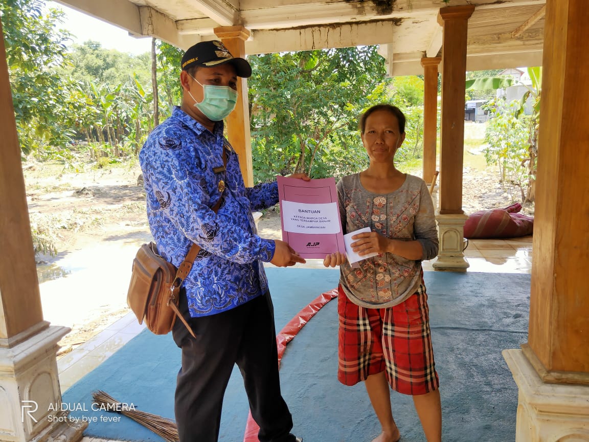 BANTUAN KEPADA KORBAN BANJIR LUAPAN SUNGAI BRINGIN